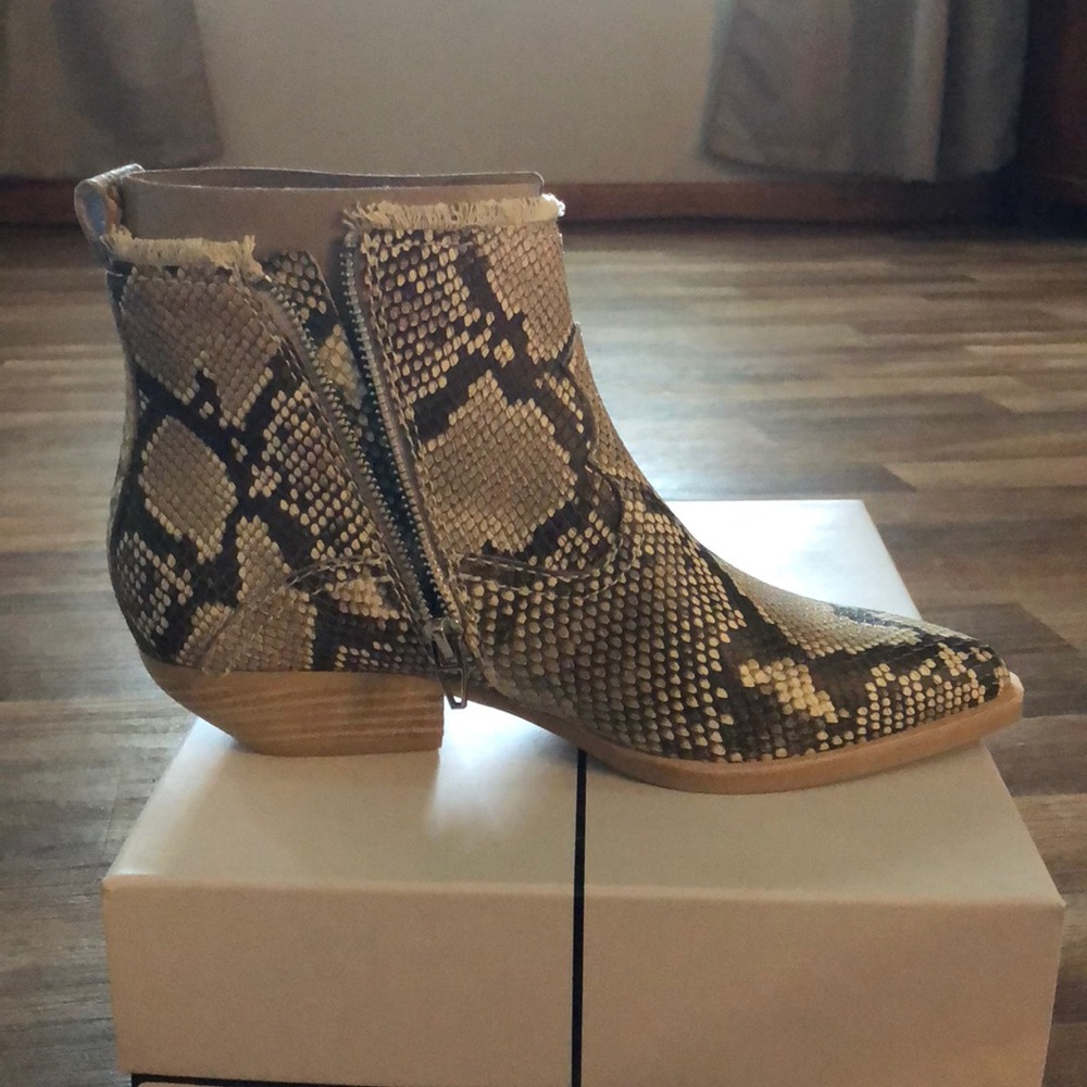 Snake print Dolce Vita booties
